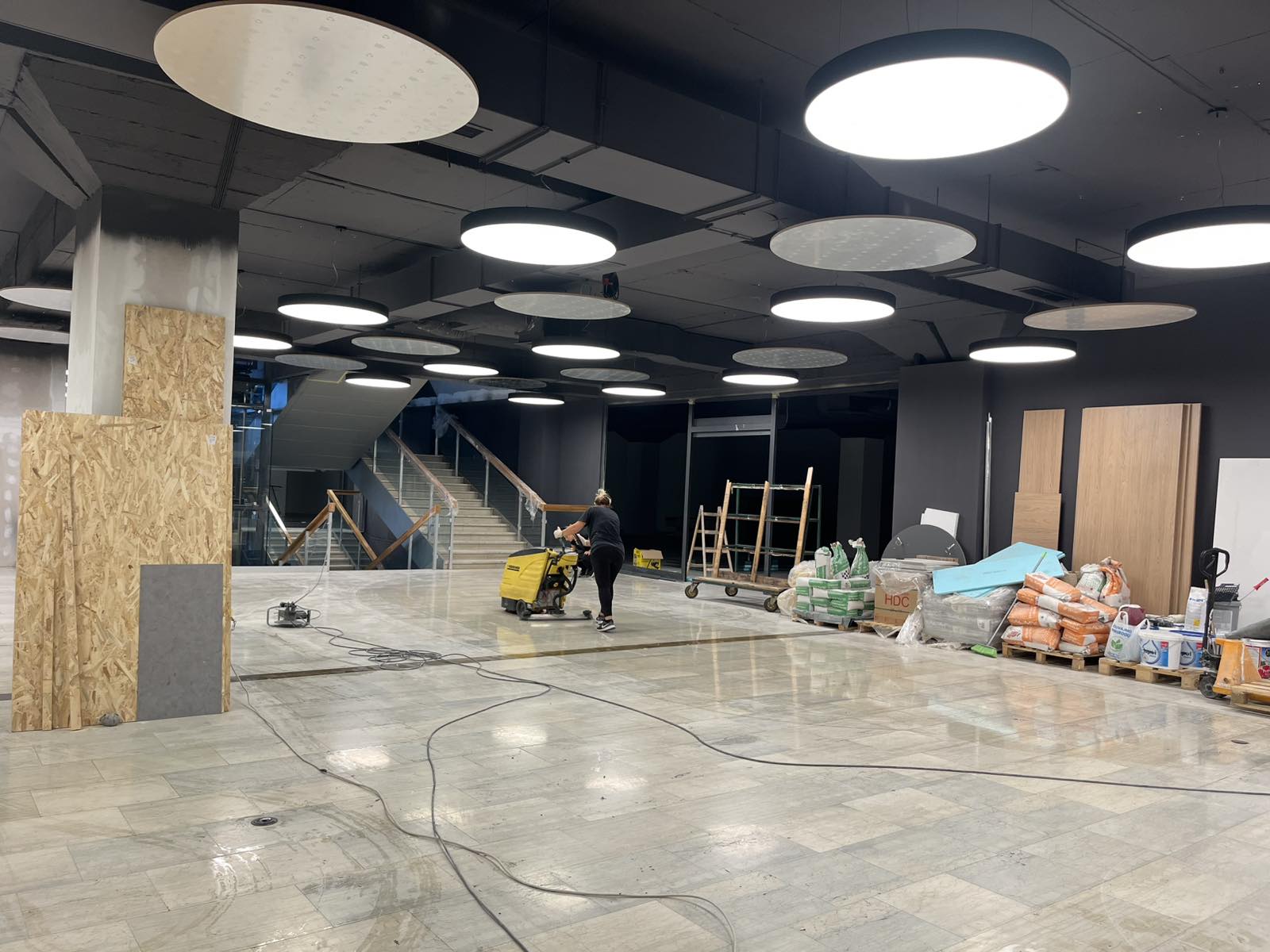 Adaptacija poslovnog prostora VF JUMBO